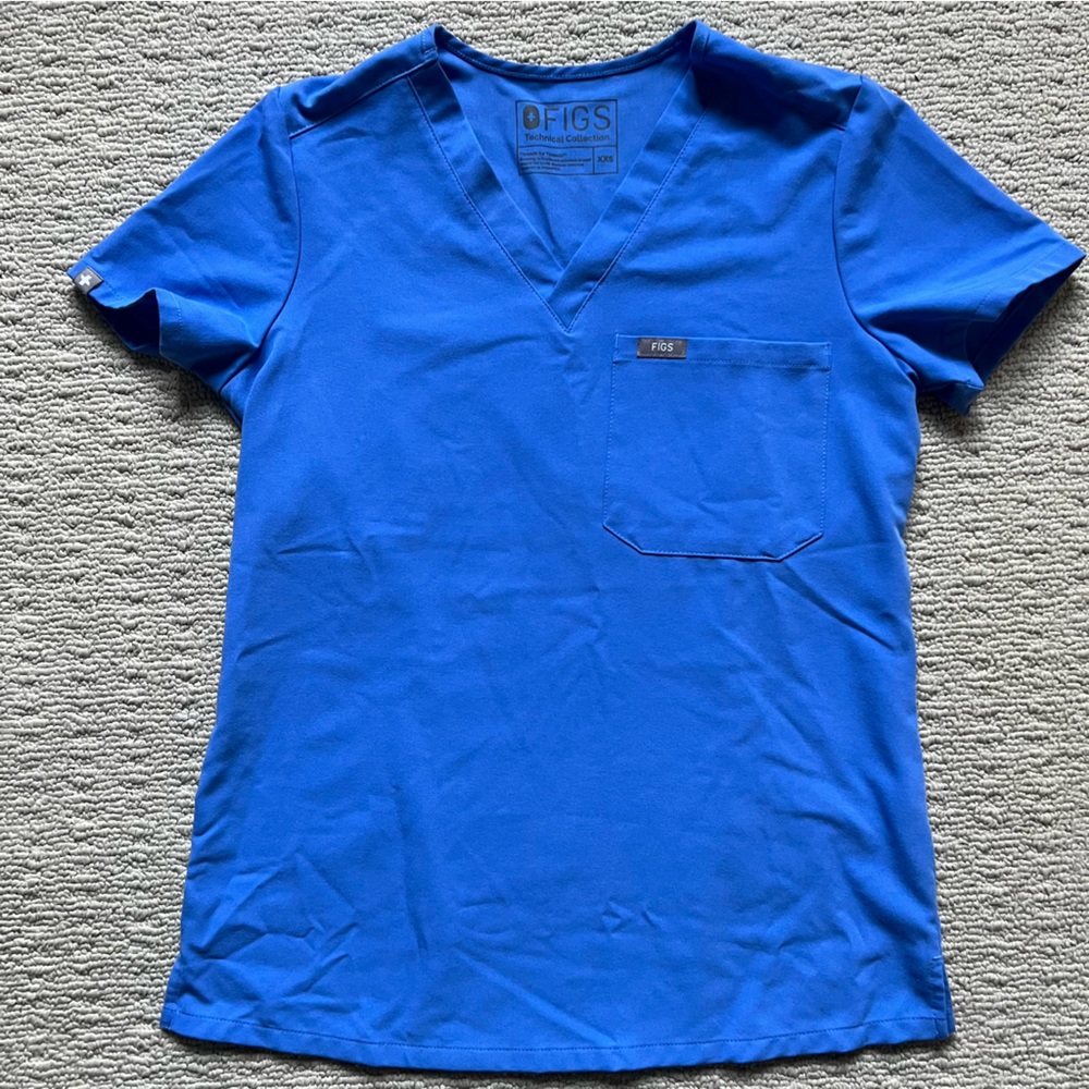 FIGS SCRUB TOP
